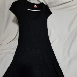 Black scoop neck sweater dress Size M